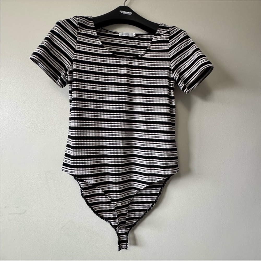 Ricki's Monochrome Striped Bodysuit Medium
